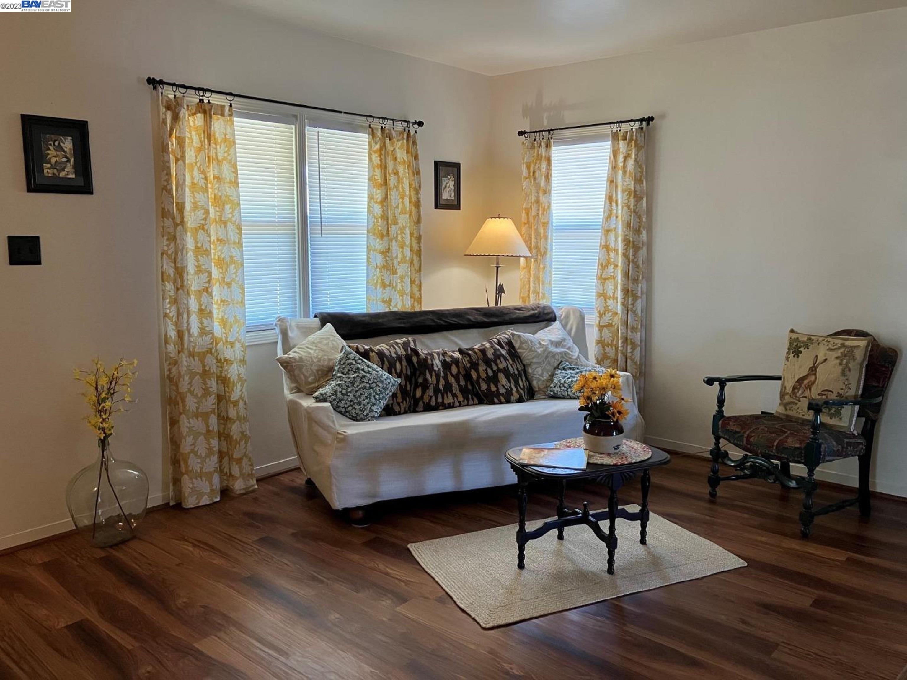 Locust St, Newark, CA 94560