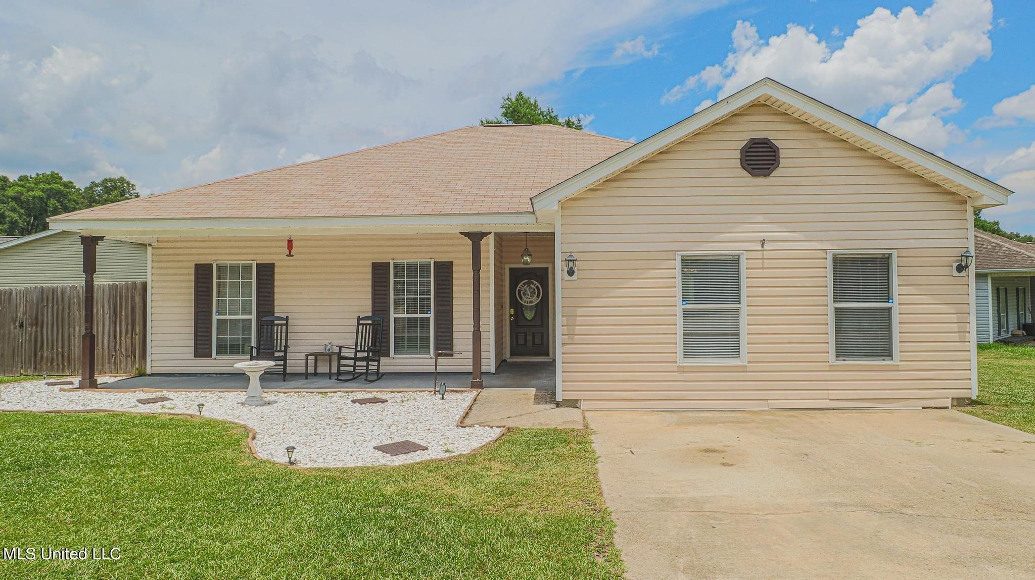 Clearwater Cir, Gulfport, MS 39503