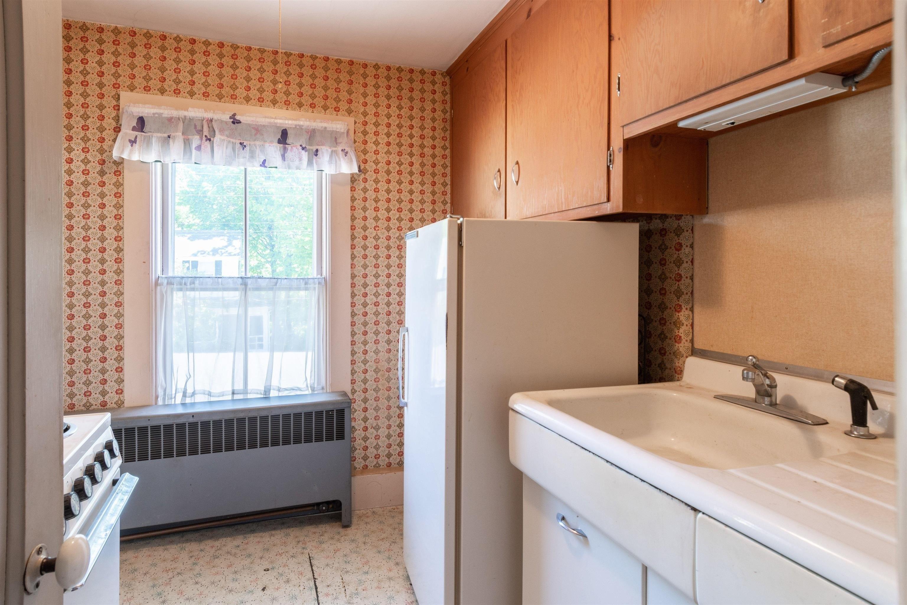 Oak St, Milford, NH 03055