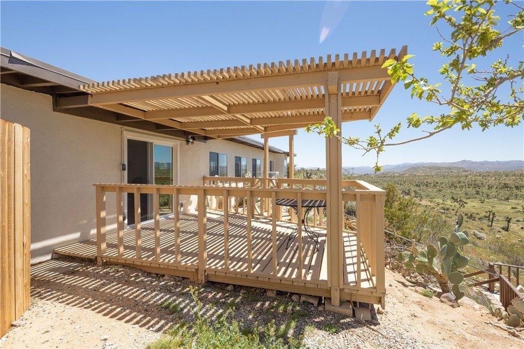 Mesa Dr, Yucca Valley, CA 92284
