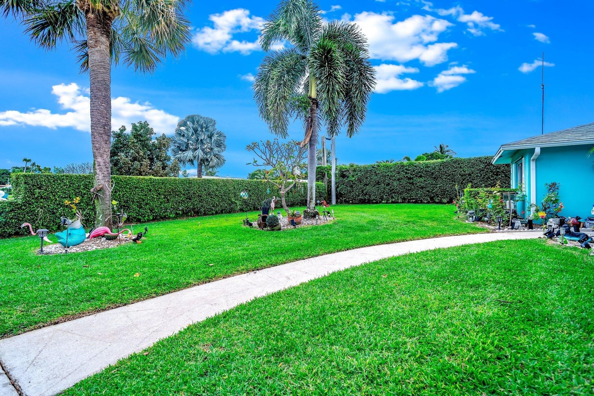 S Lake Dr, Boynton Beach, FL 33435