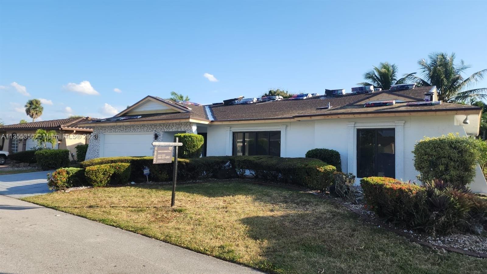 White Oak Ln, Tamarac, FL 33319