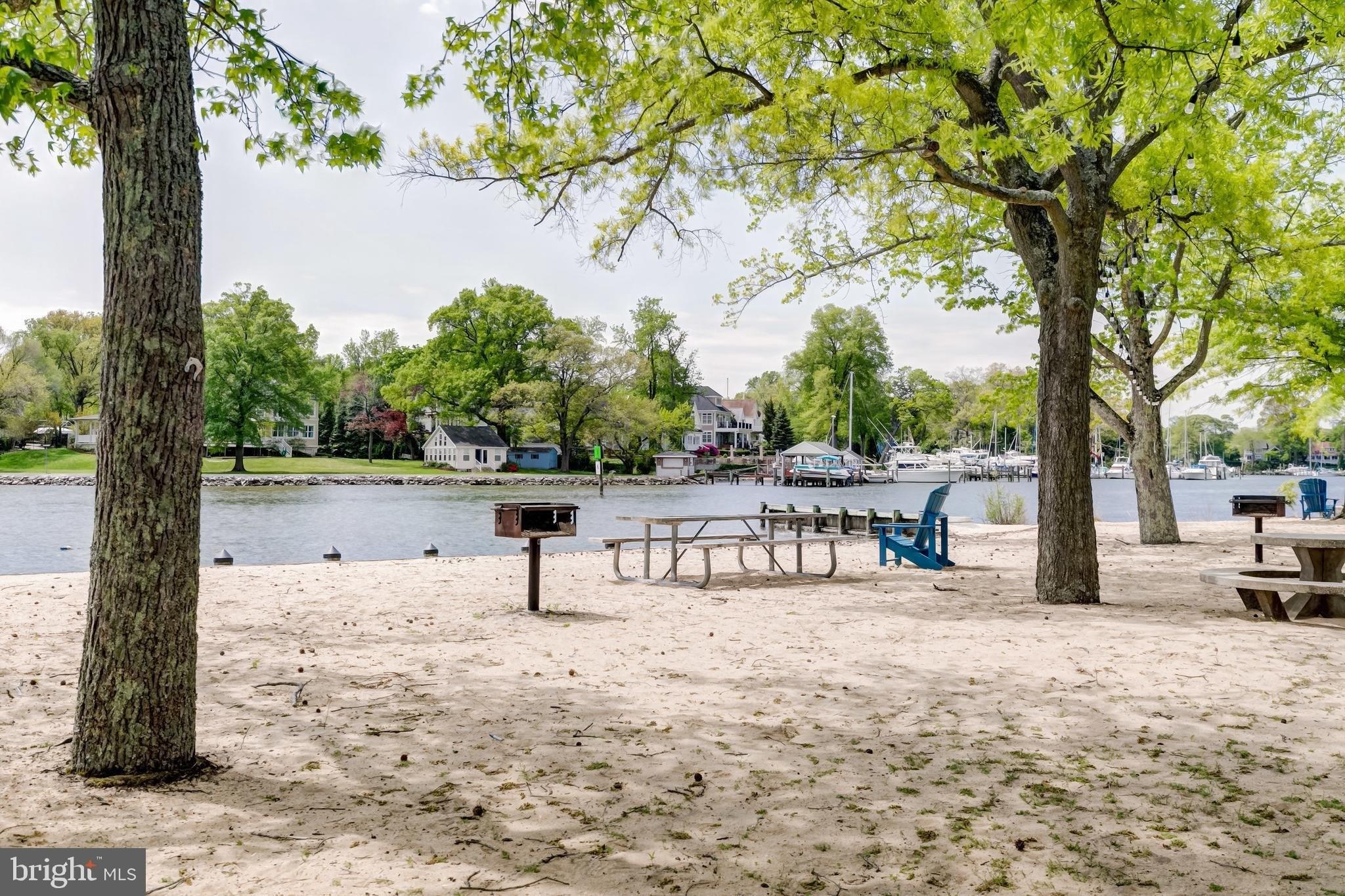 Linda Ln, Severna Park, MD 21146