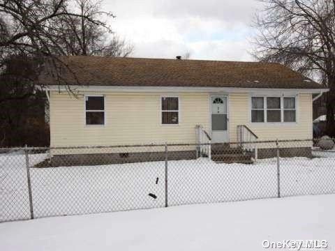 Arlington Ave, Wyandanch, NY 11798