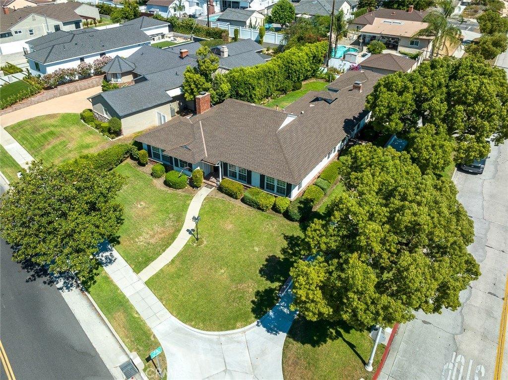 Amherst Dr, Burbank, CA 91504
