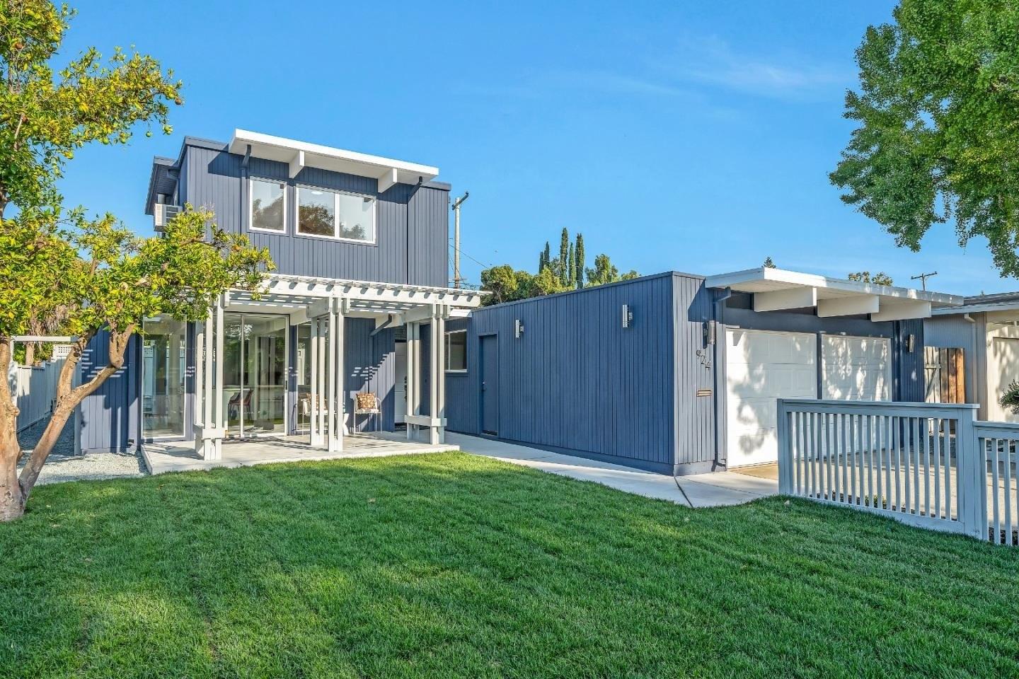 Ferngrove Dr, Cupertino, CA 95014