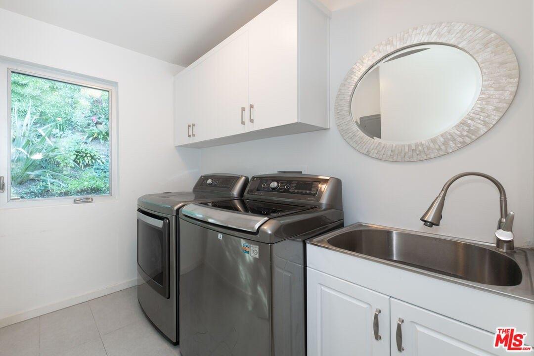 Alana Dr, Sherman Oaks, CA 91403