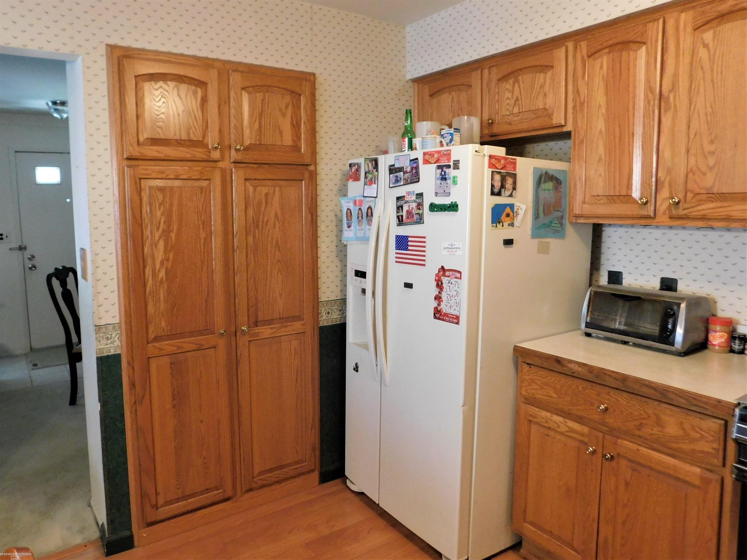 Oak Hill Dr, Clinton Township, MI 48038