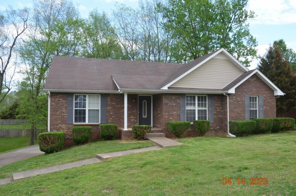 Barrywood Cir E, Clarksville, TN 37042