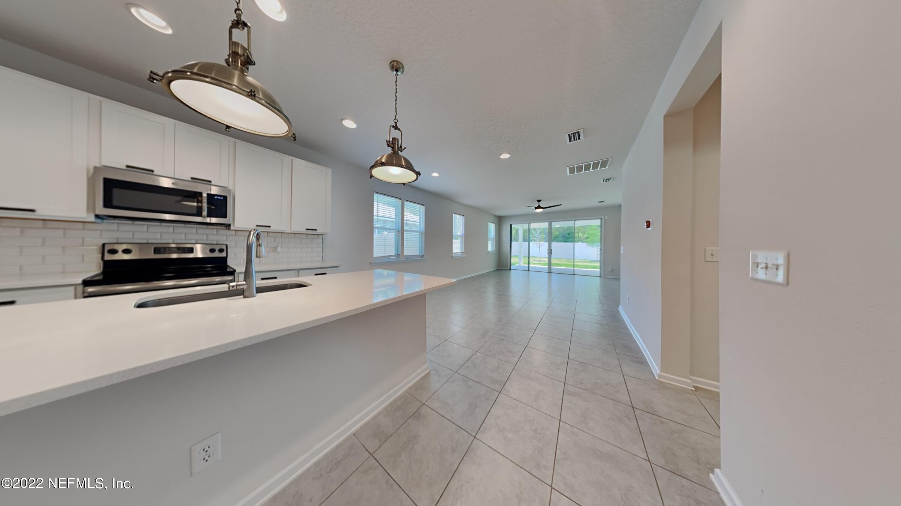 Thatcher Ln, Jacksonville, FL 32222
