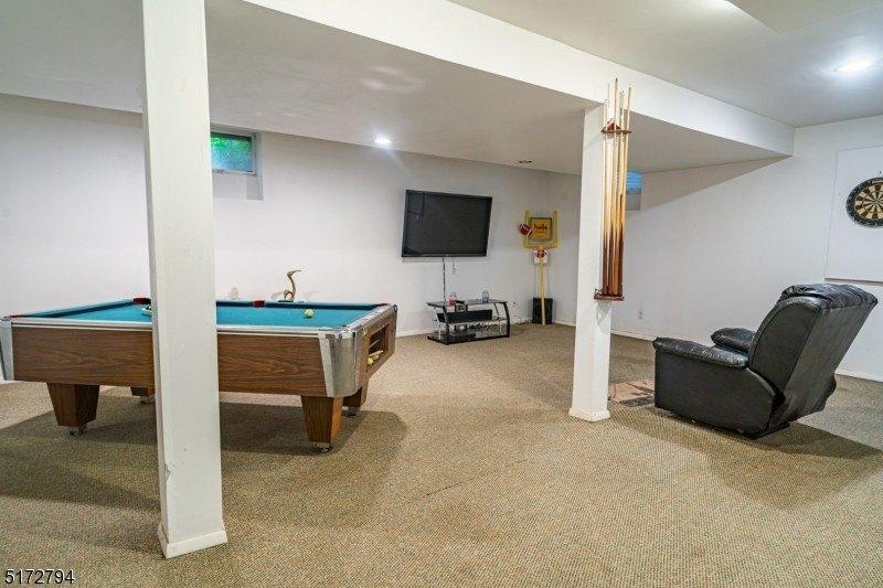 Hilltop Pl, Montclair, NJ 07042