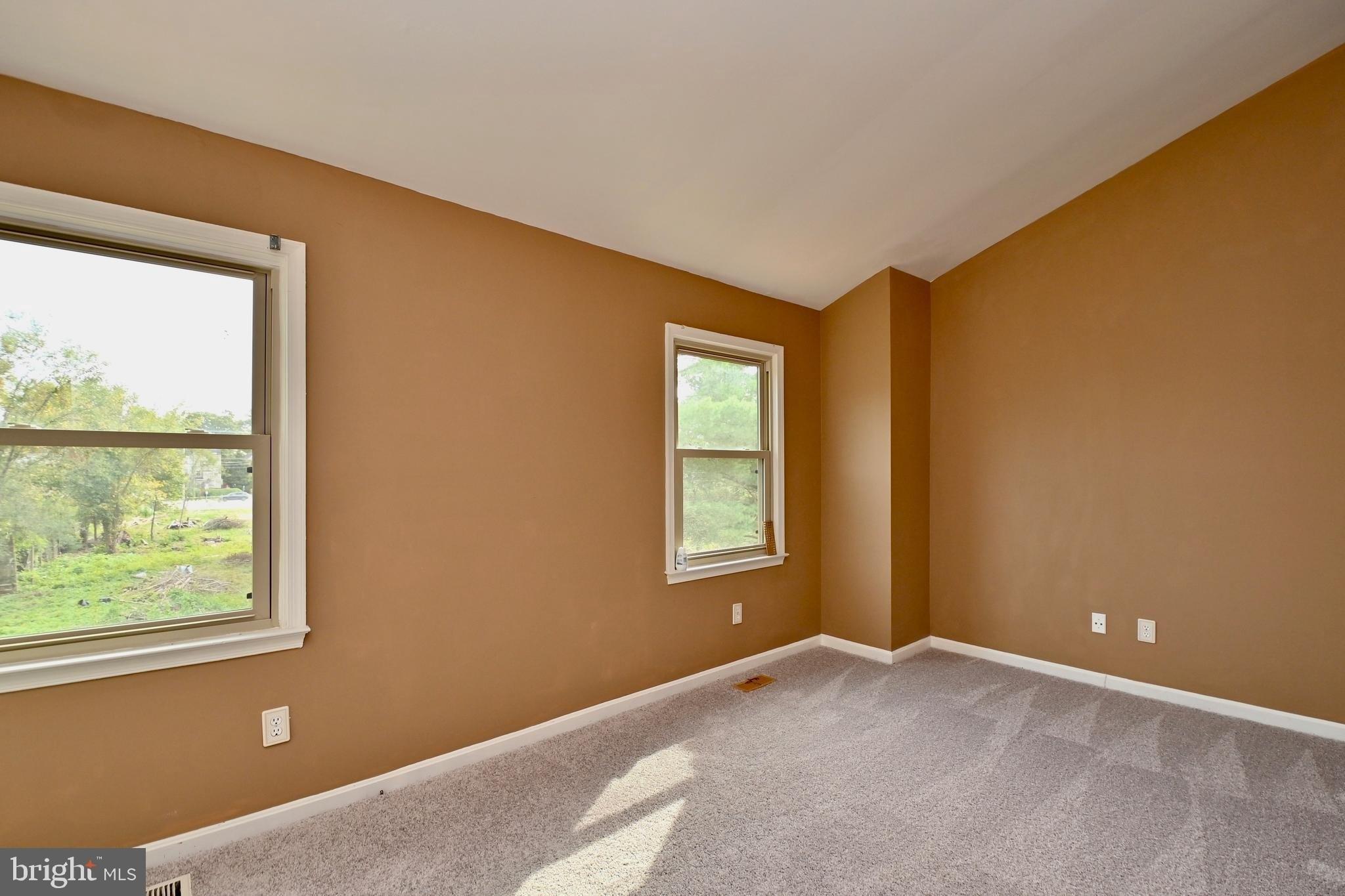 Roxbury Ln, Alexandria, VA 22309