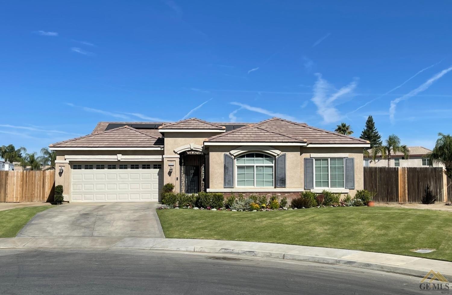 Villa Bella Ln, Bakersfield, CA 93311