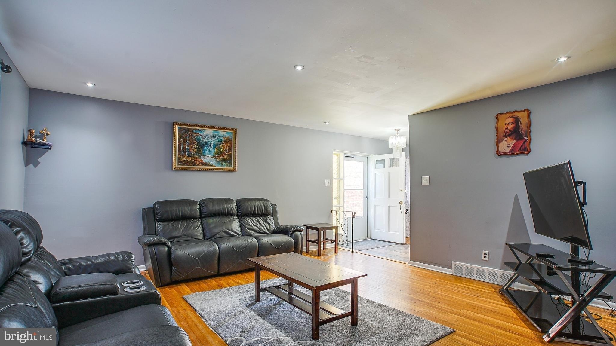 Bonner St, Philadelphia, PA 19115