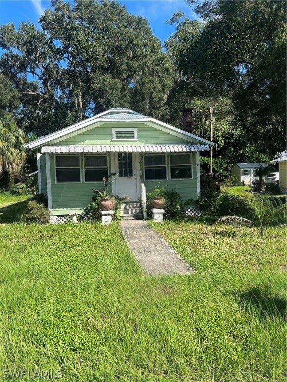 Edgewood Ave, Fort Myers, FL 33916