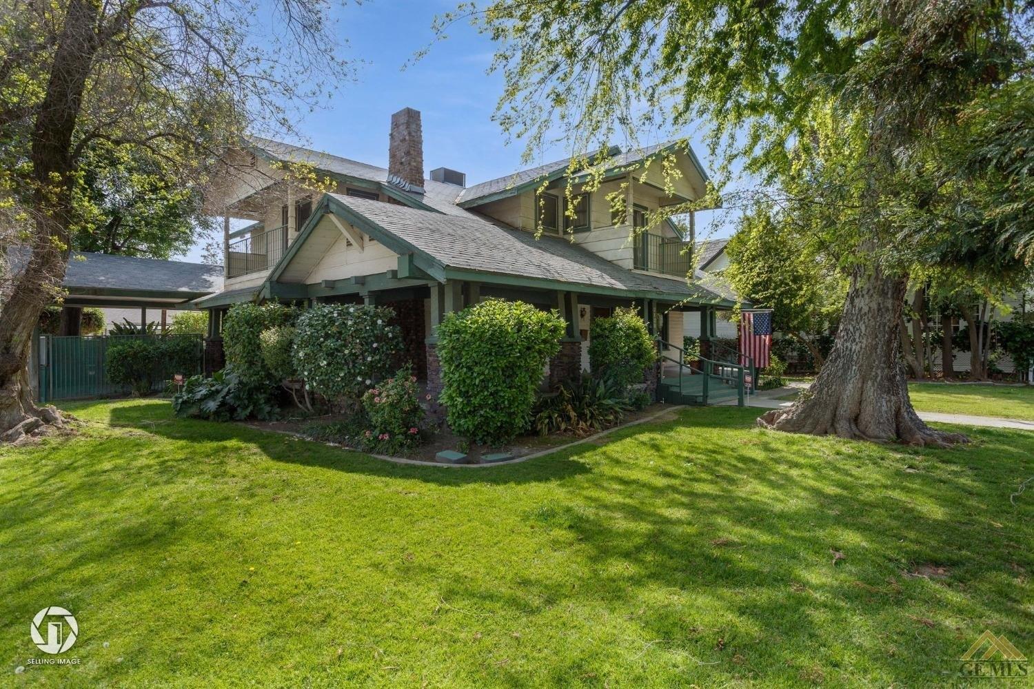 B St, Bakersfield, CA 93301