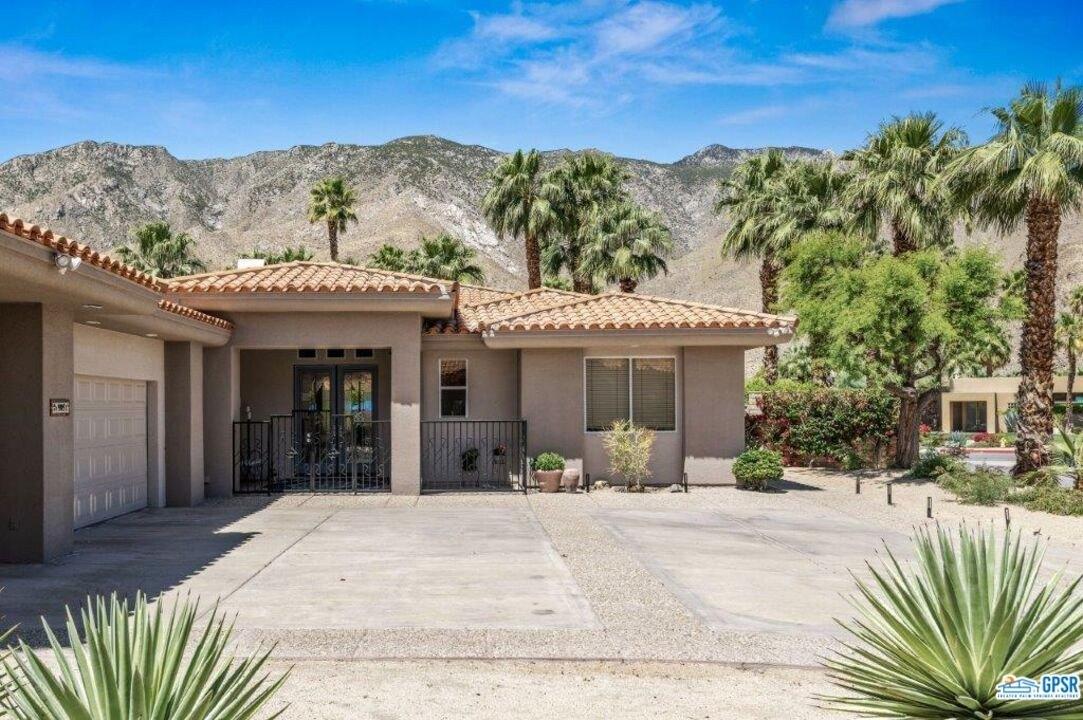 Azalea Cir E, Palm Springs, CA 92264