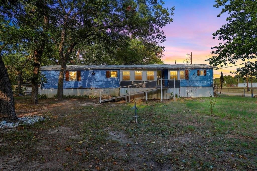 Lake Granbury Trl, Granbury, TX 76048