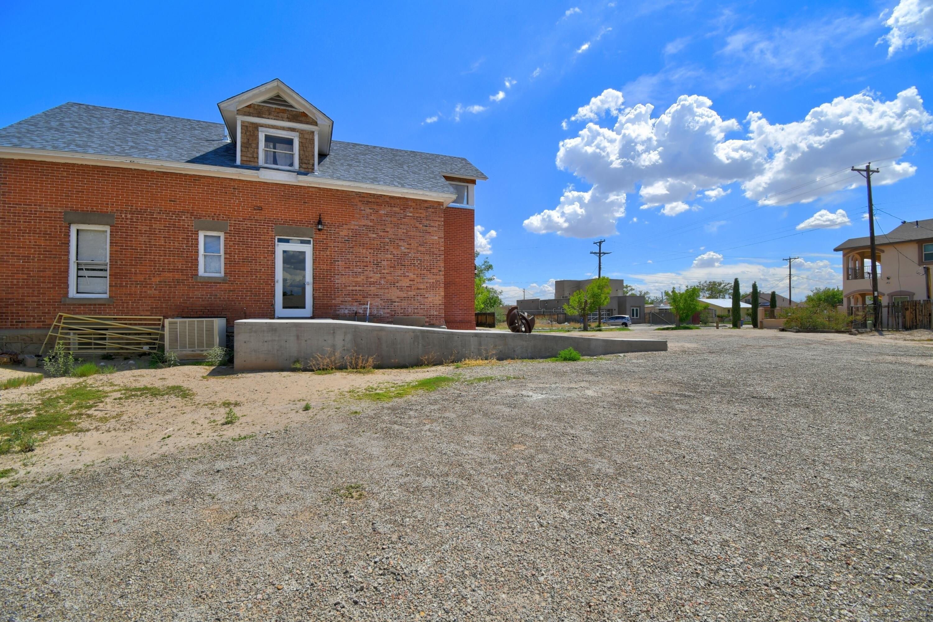 5th St Nw, Albuquerque, NM 87102