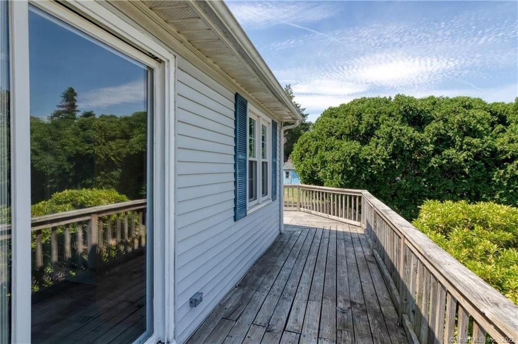 Penny Ln, New London, CT 06320