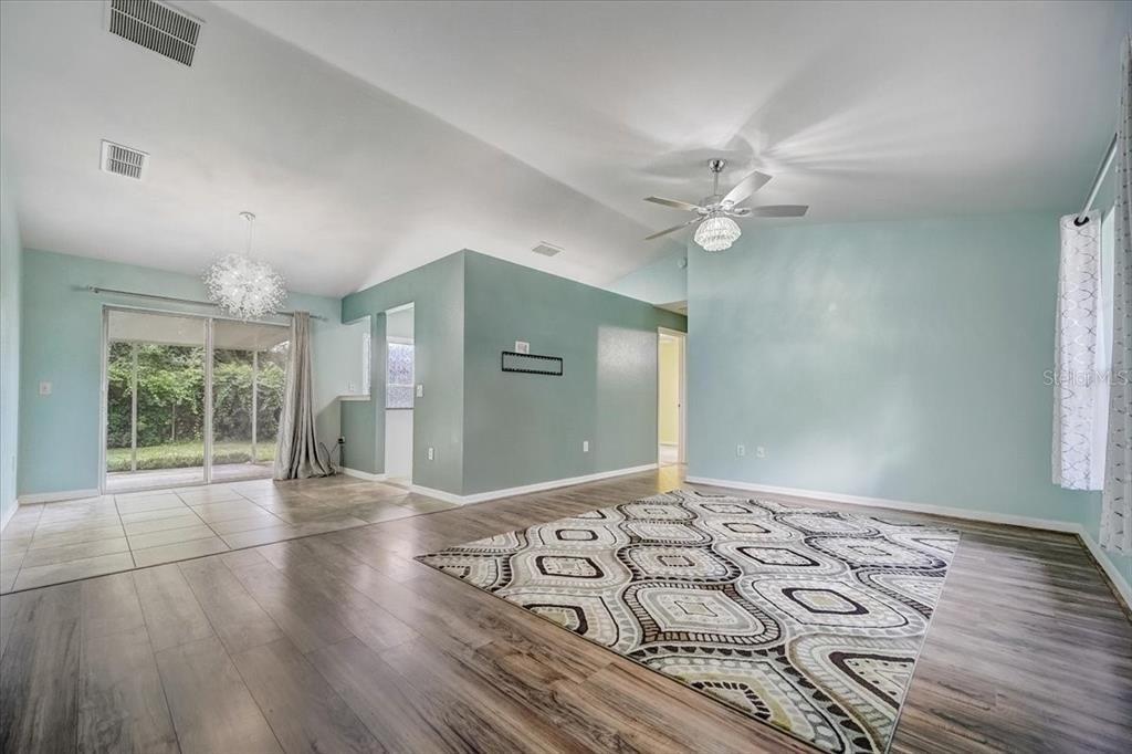 5th St, Orange City, FL 32763