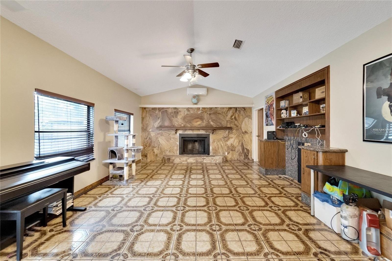 Travis Blvd, Tampa, FL 33610