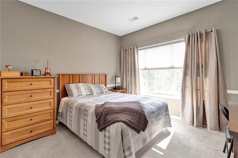 Marcur Ln, Monaca, PA 15061