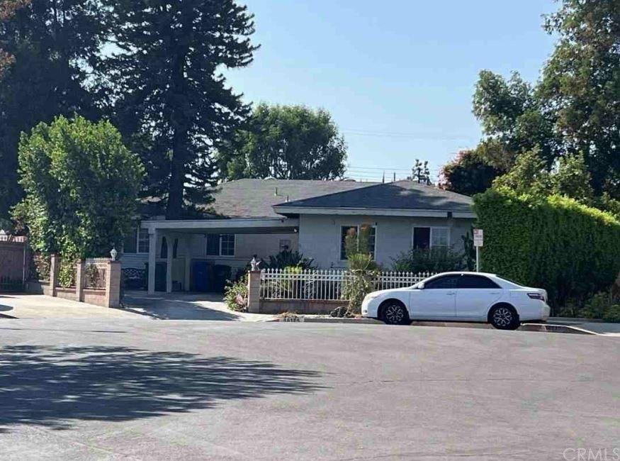 Eccles St, Northridge, CA 91325