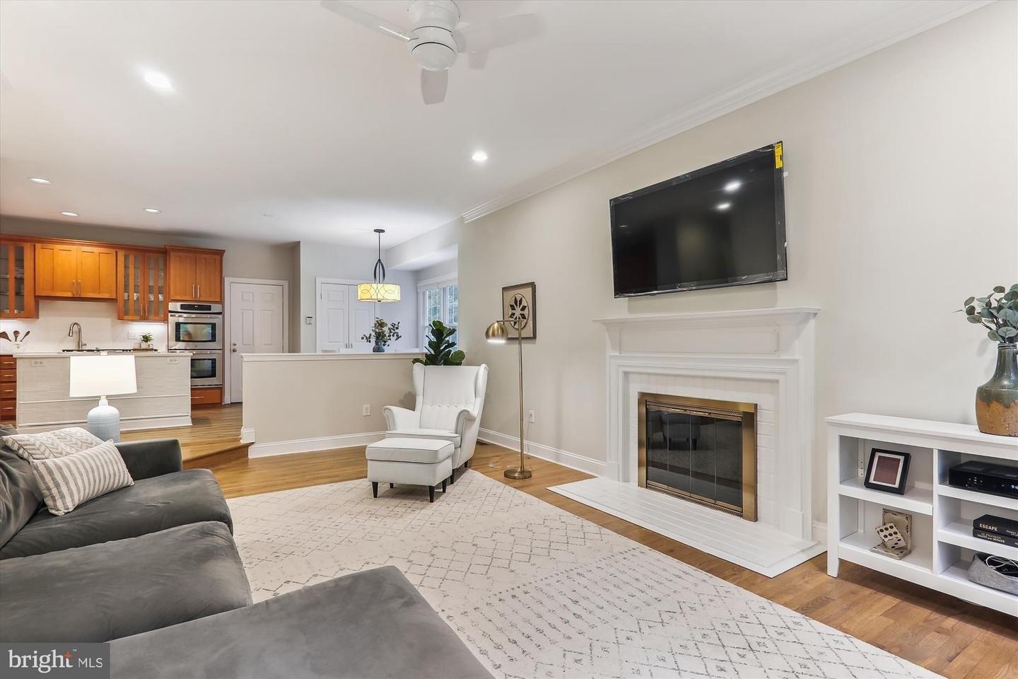 Ellingson Dr, Chevy Chase, MD 20815