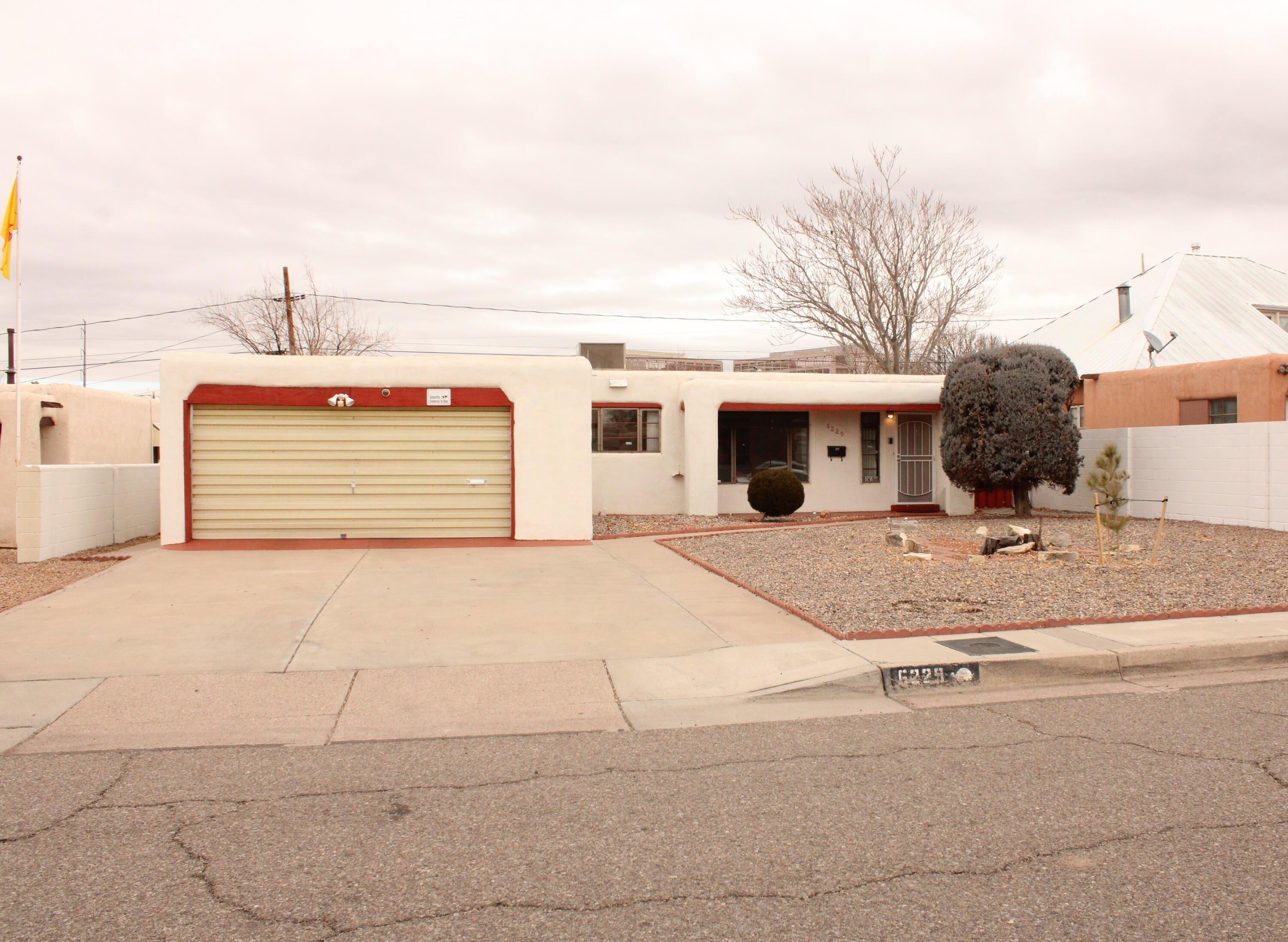 Hannett Ave Ne, Albuquerque, NM 87110