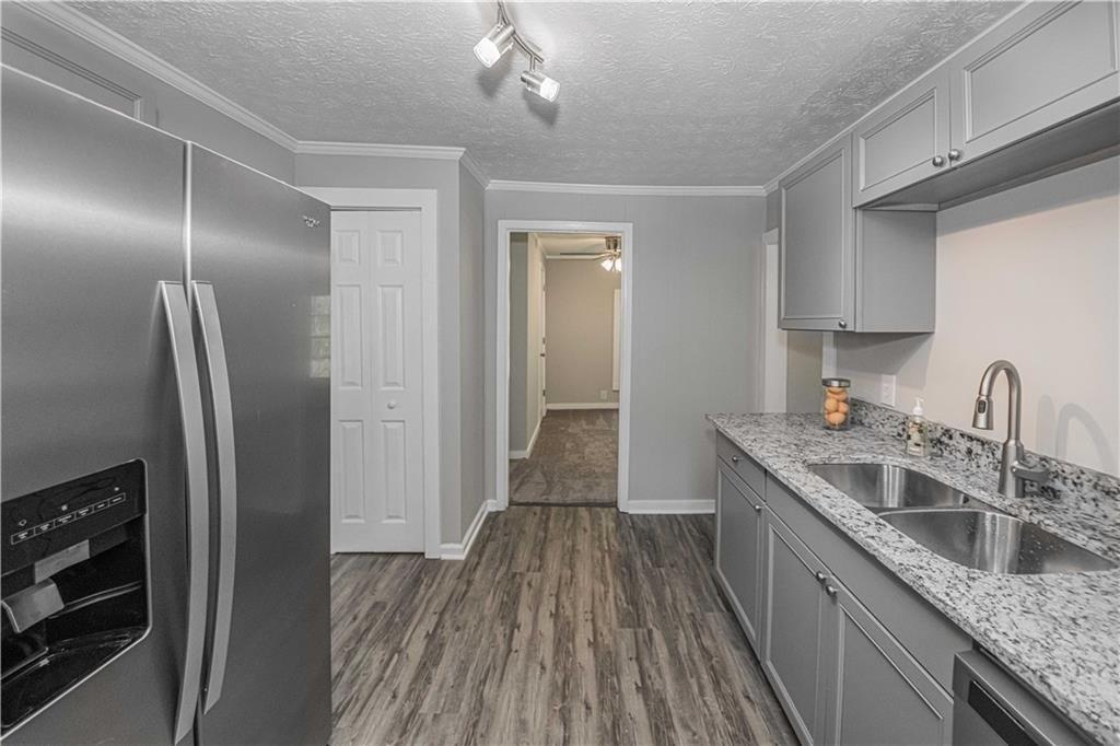 W 2nd Ave, Easley, SC 29640