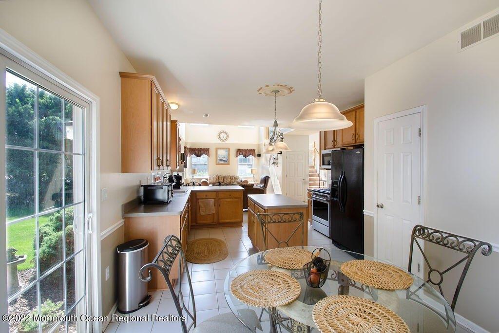 Muirwood Ct, Jackson, NJ 08527