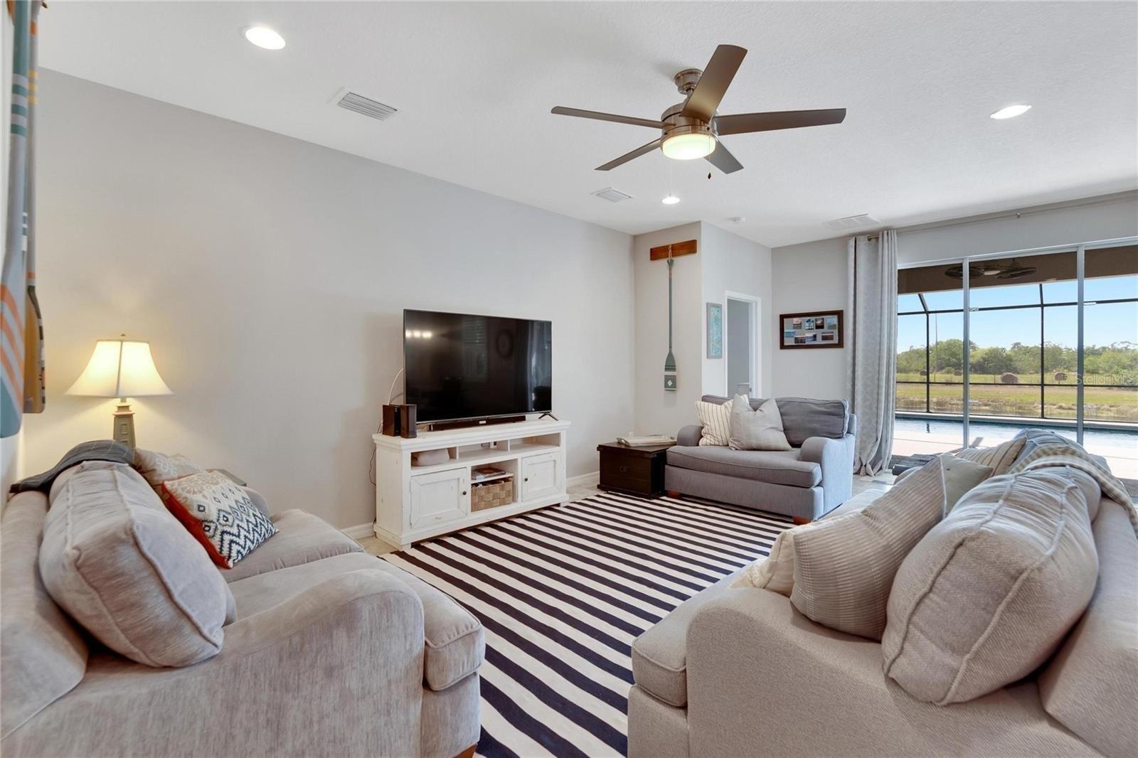 Triton Ln, Apollo Beach, FL 33572