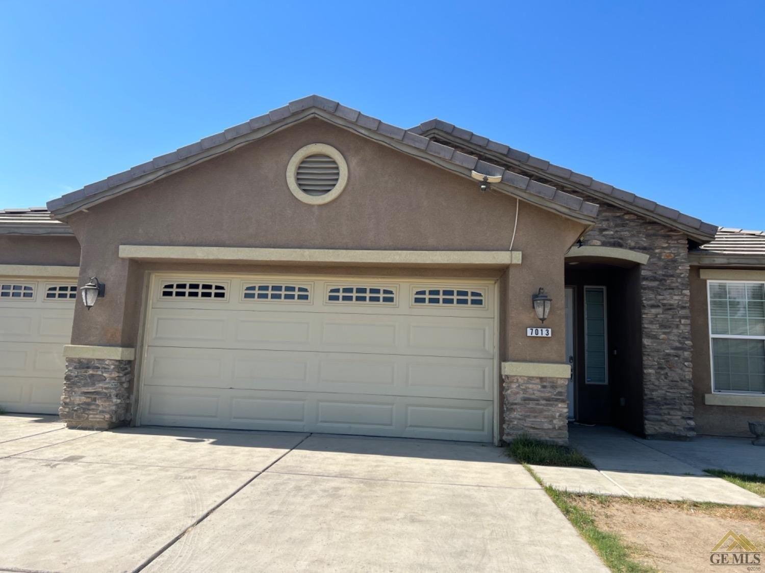 Sparkler Way, Bakersfield, CA 93313