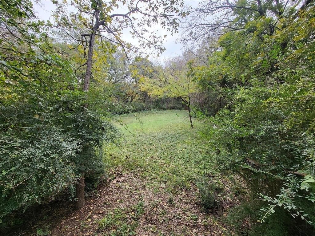 Gladiolus Ln, Dallas, TX 75233