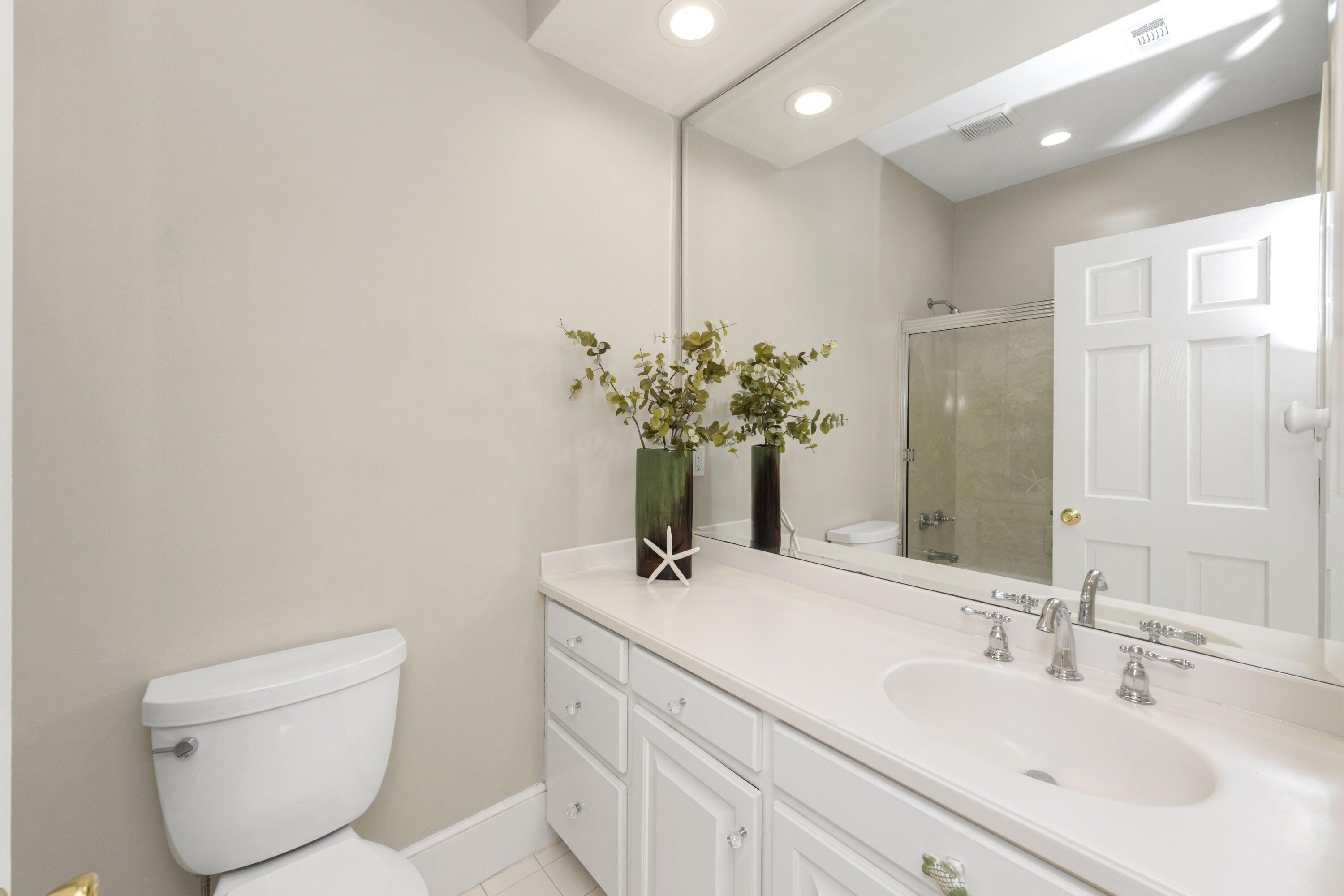 Kemway Rd, Johns Island, SC 29455