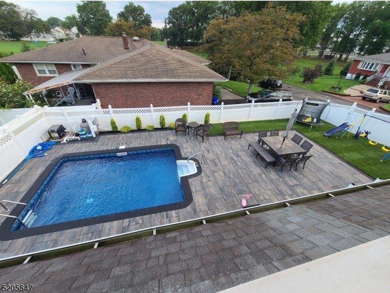 Morristown Rd, Linden, NJ 07036