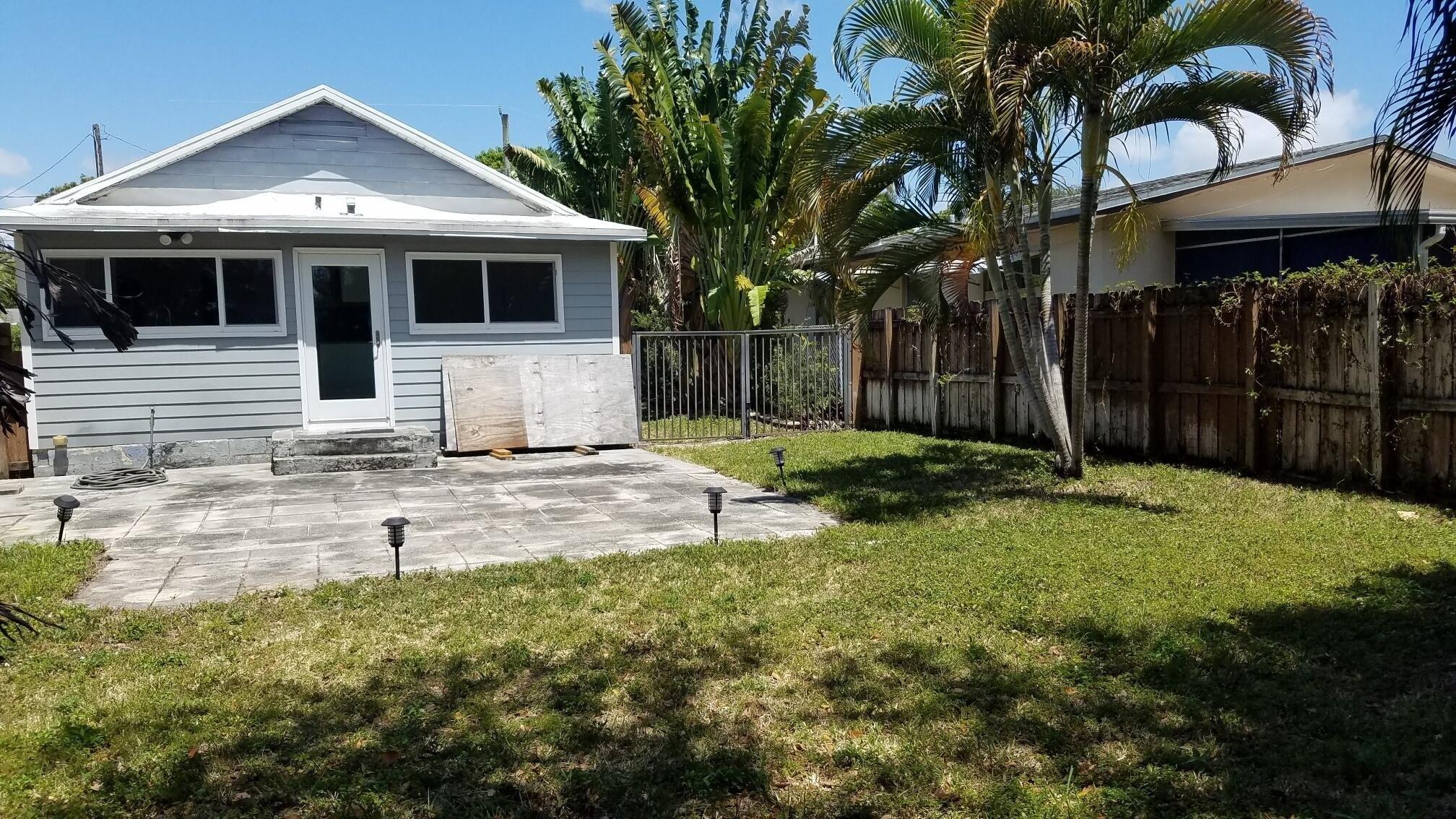 Ne 32nd St, Oakland Park, FL 33334