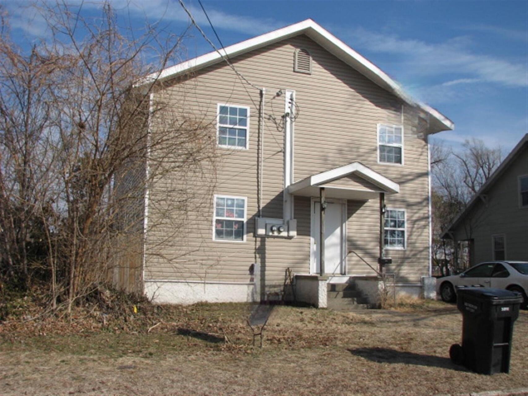 E Pacific St, Springfield, MO 65803
