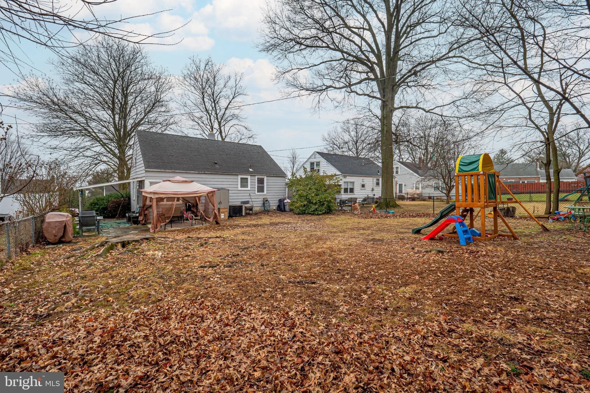 Margaret Dr, Reading, PA 19609