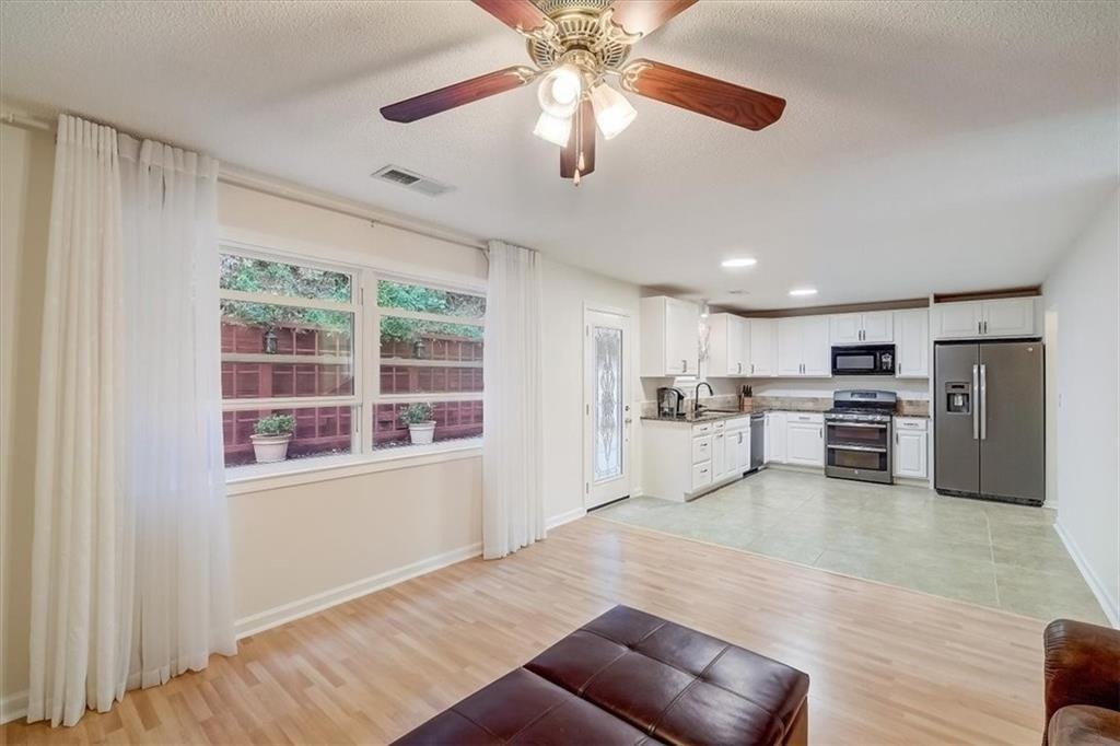 Sunview Dr Nw, Acworth, GA 30101