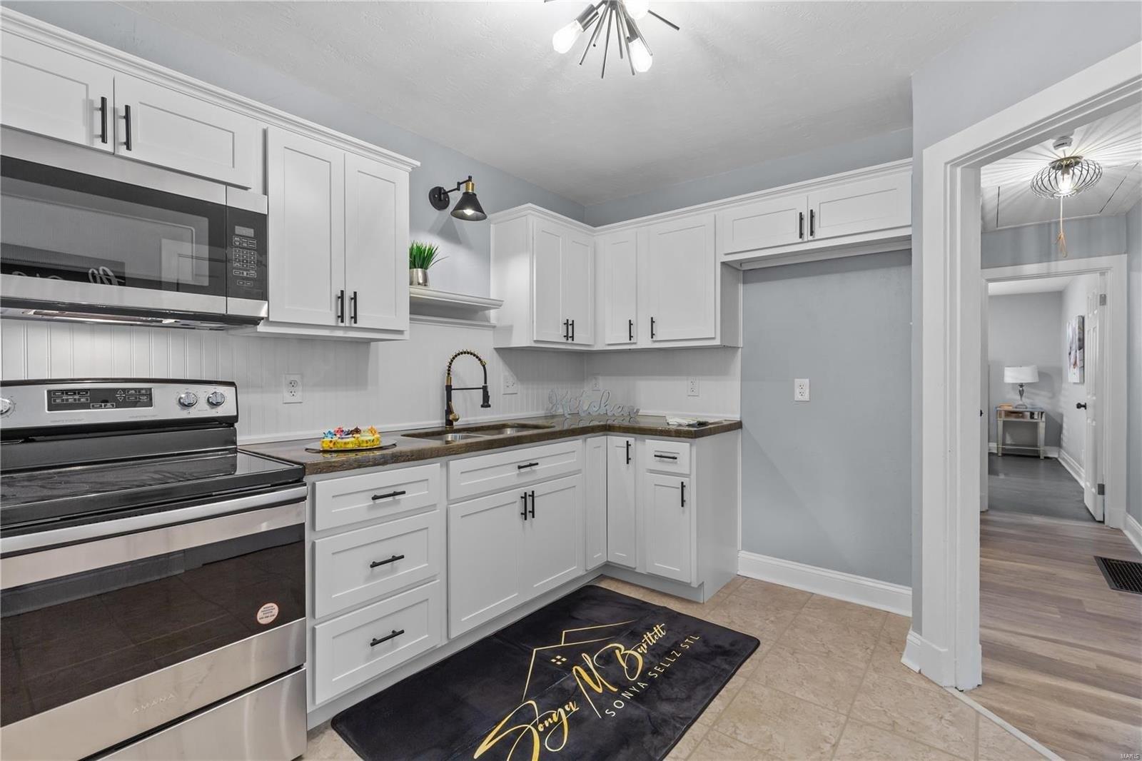 Thomas Ave, Saint Louis, MO 63135