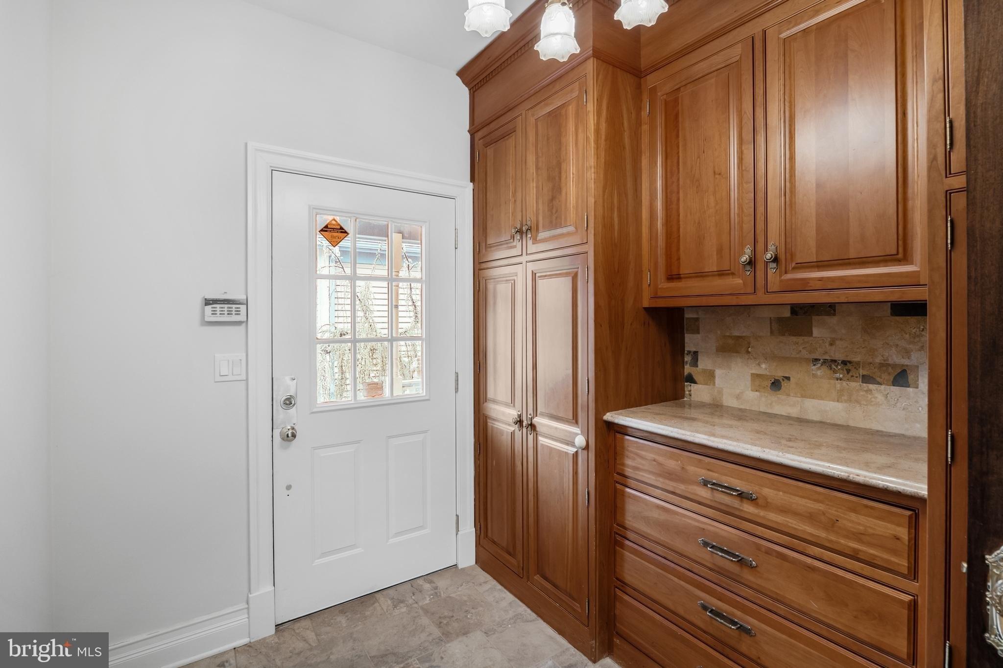 Cove Rd, Moorestown, NJ 08057
