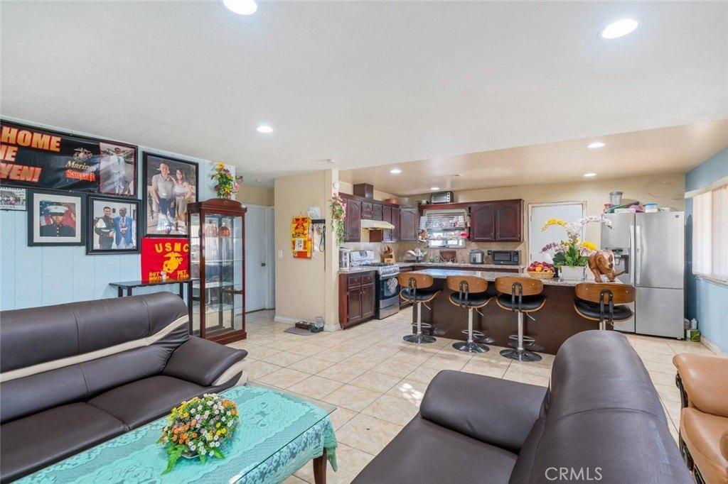 6th St, Highland, CA 92346