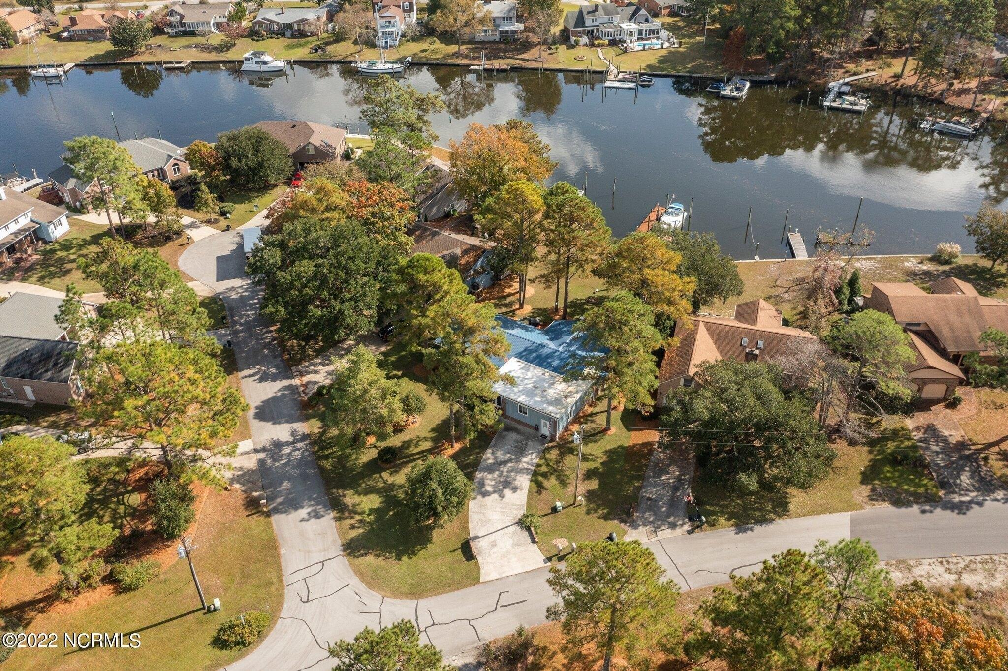 Gondolier Dr, New Bern, NC 28560