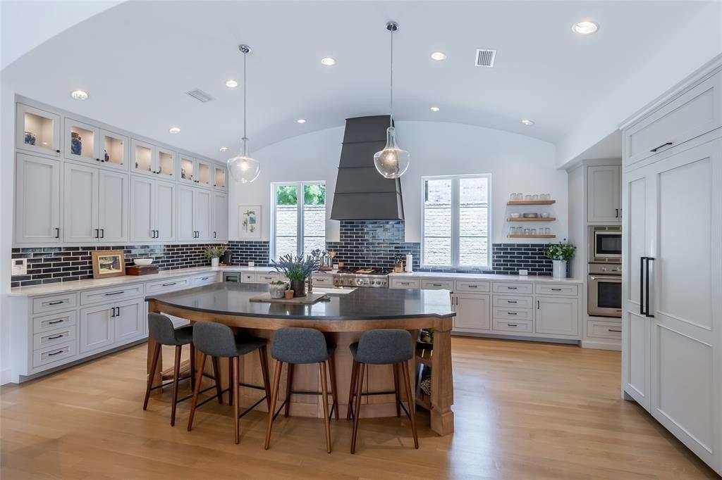 Devon Dr, Coppell, TX 75019