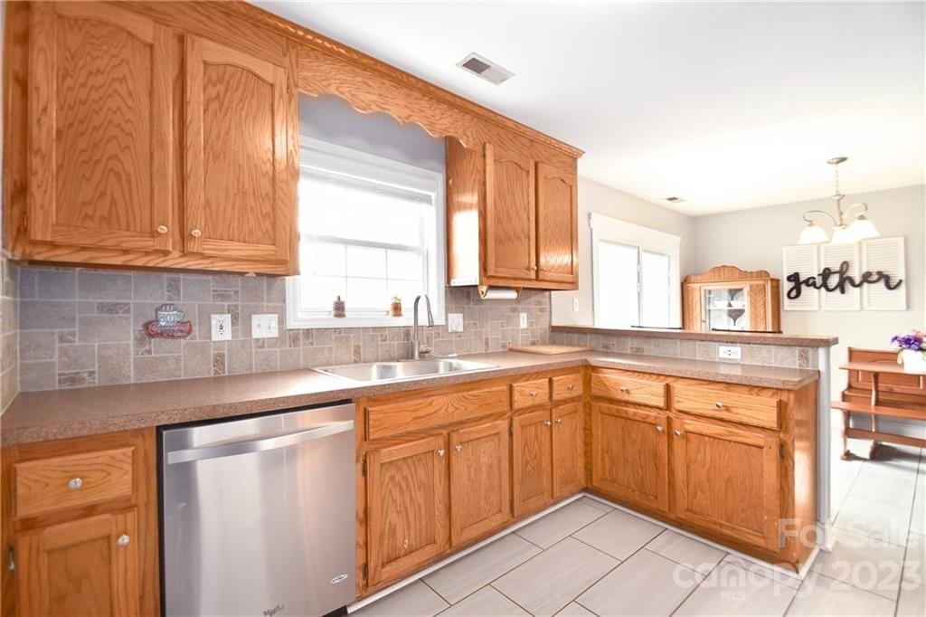 Chinaberry Ct, Gastonia, NC 28052