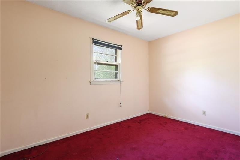 Sweetbriar Cir, Lithia Springs, GA 30122