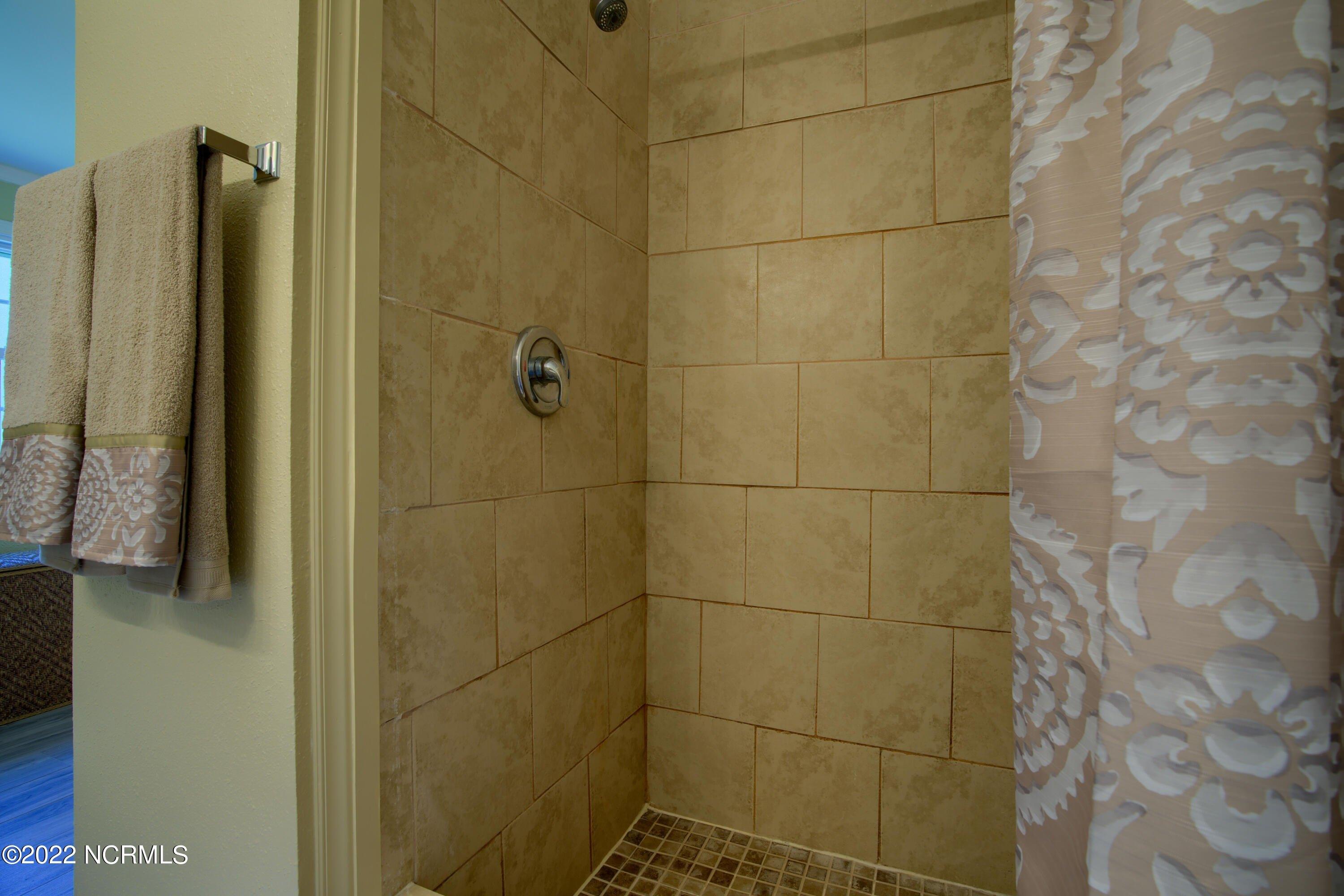 Kayla Ct, Jacksonville, NC 28540