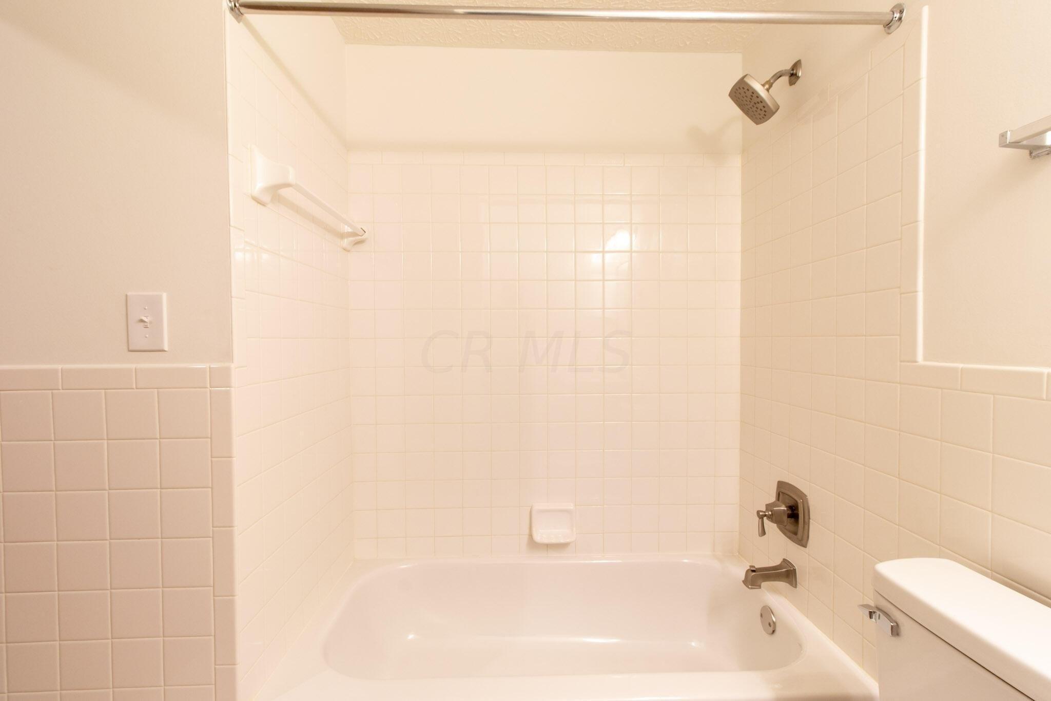 Roswell Dr, Columbus, OH 43227